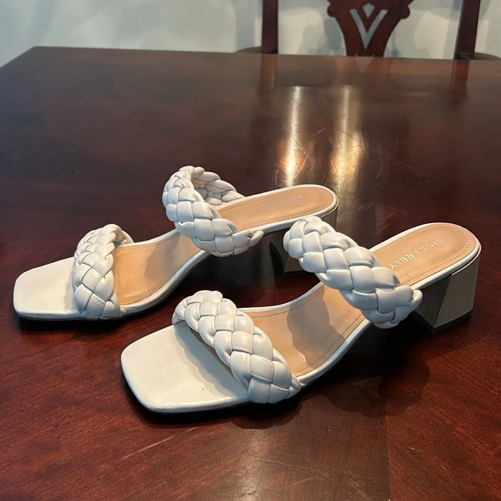 Sincerely Jules Woven White Heels - Picture 2 of 7